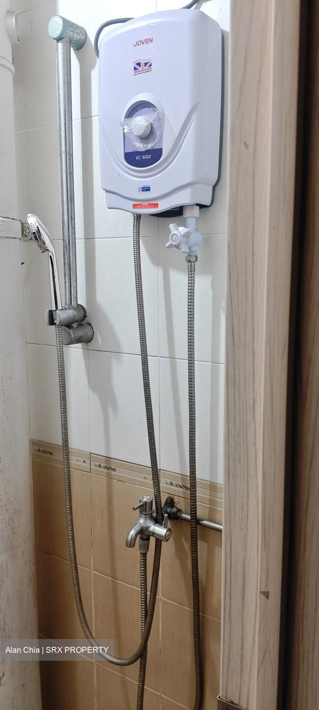 Blk 227 Bukit Batok Central (Bukit Batok), HDB 3 Rooms #590745391